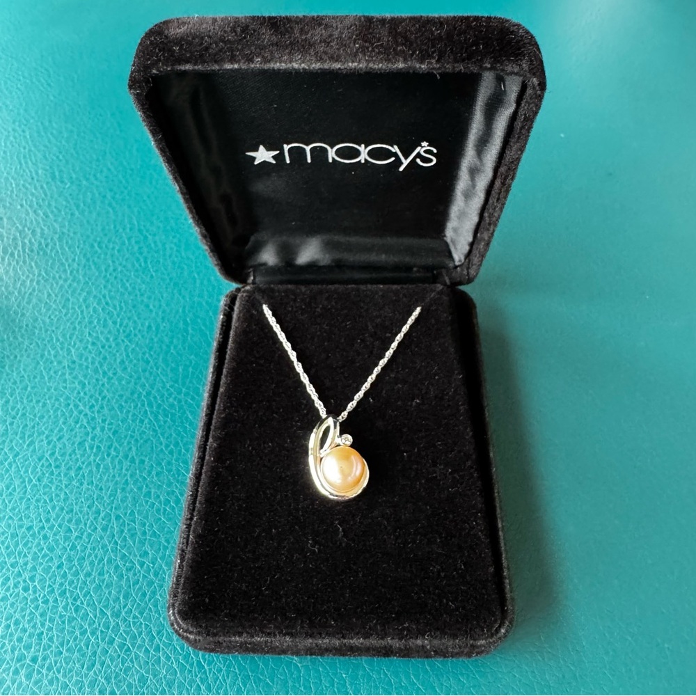 Mikimoto Pearl Diamond 14k White Gold Pendant with Chain